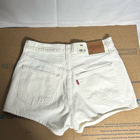Levi 501 Shorts - Picture 2 of 3